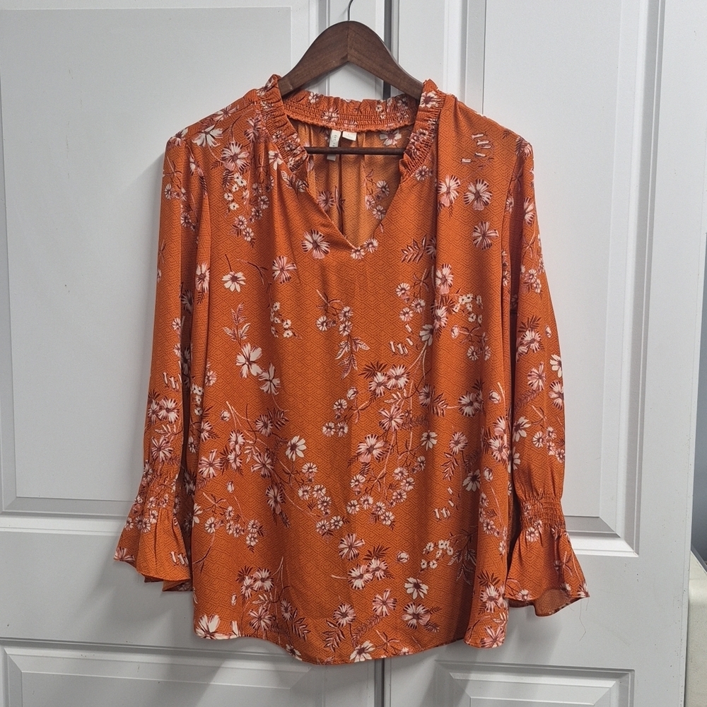 C Est. 1946 Womens Orange Floral V-neck Long Sleeve with Ruffled/Smocked Cuffs